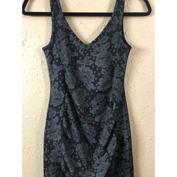 🦅American Eagle | Fitted Floral Dress🦅 - Picture 4 of 6